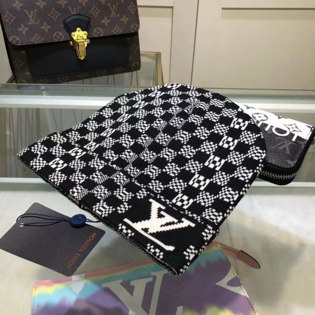 BabaReplica  Replica Designer Louis Vuitton Solid Color Knit Beanie